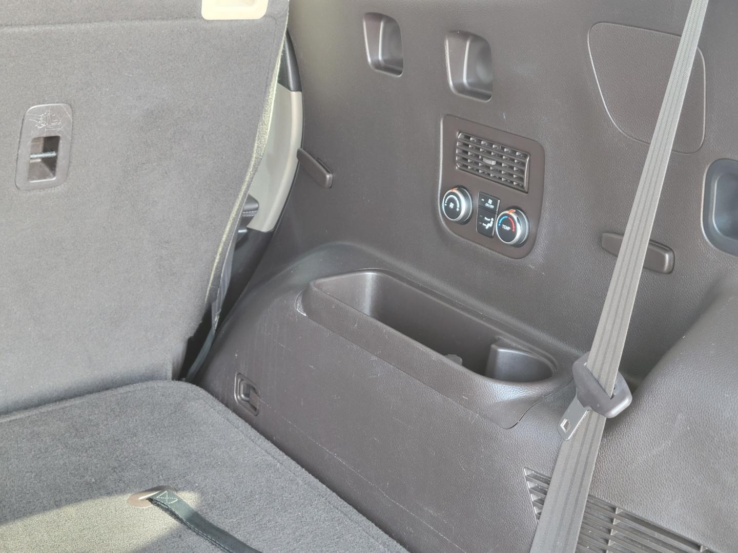 2015 Brown /Tan Hyundai Santa Fe GLS (KM8SMDHF7FU) with an 3.3L V6 engine, 6 Speed Auto transmission, located at 450 N Russell, Missoula, MT, 59801, (406) 543-6600, 46.874496, -114.017433 - Photo#9